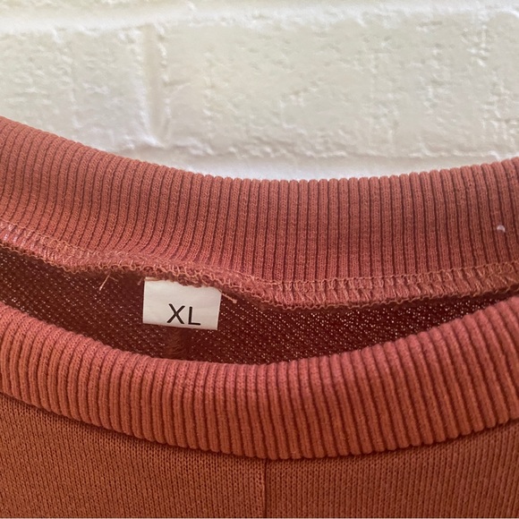Oversized topper/sweatshirt size XL cognac in color - Picture 3 of 8